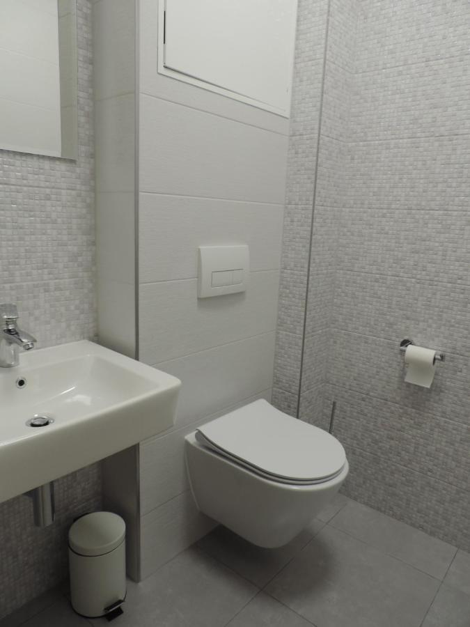 Bery, Apartment